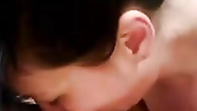 Mature woman gives a blowjob to Uzbek woman