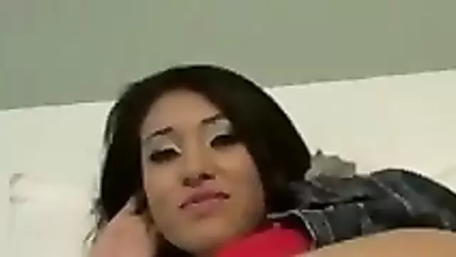 Uzbek beauty seduces her friend's husband